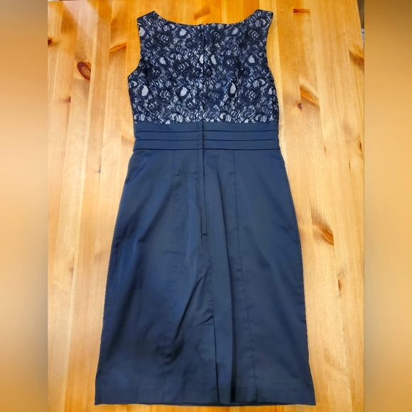 Evening dress - Picture 2 of 7